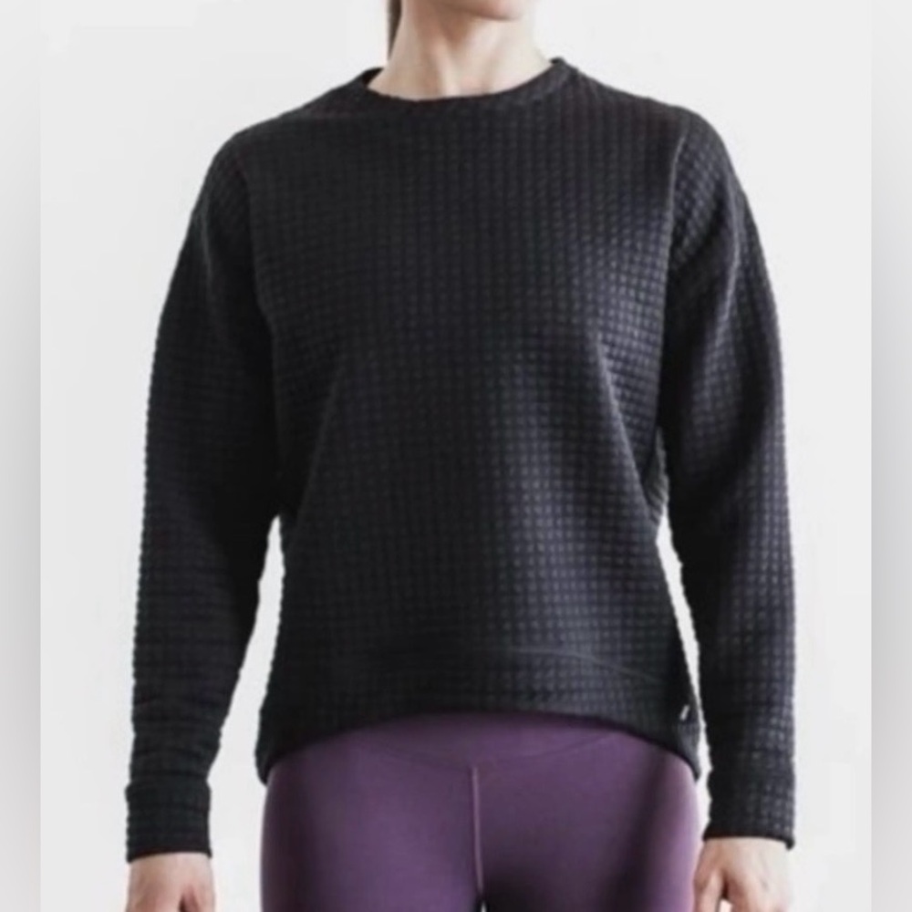 NOBULL Women’s Navy Blue Quilted Sweatshirt Crewneck size L
